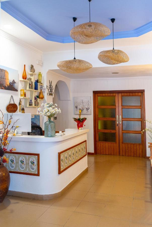 Hostal Yebisah Santa Eularia des Riu Bagian luar foto