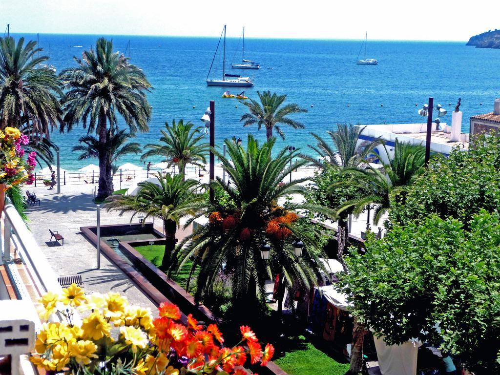 Hostal Yebisah Santa Eularia des Riu Bagian luar foto